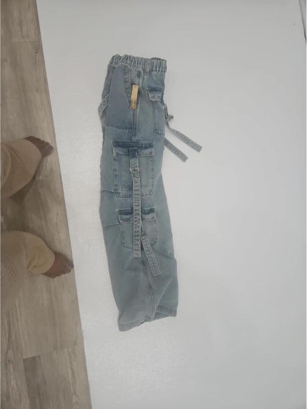 Jeans - Picture 5 of 5